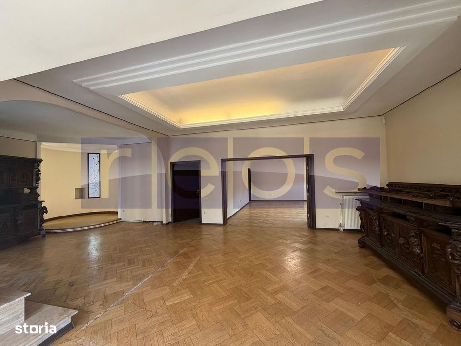 Vanzare Apartament Deosebit 5 Camere | 221Mp  | Blv Lascar Catargiu |