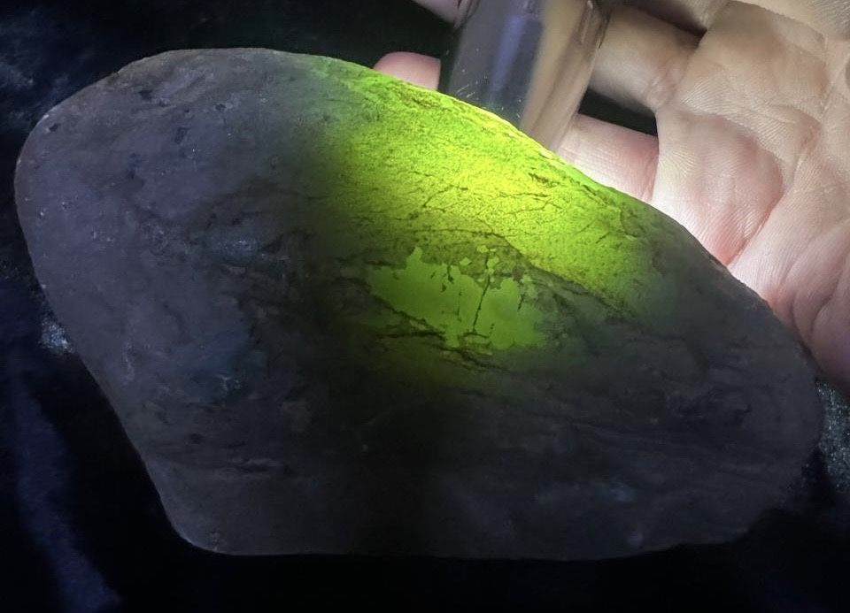 Жадеит 玉 речной 500гр