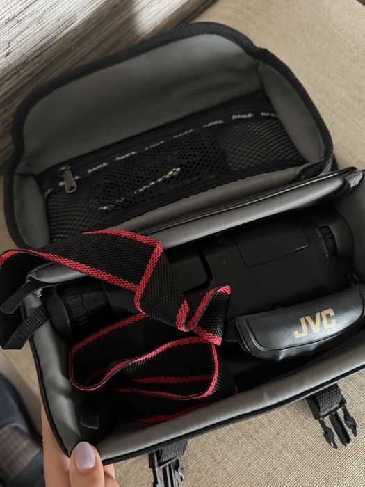 Камера JVC compact