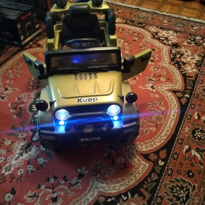 Продам электро машинку