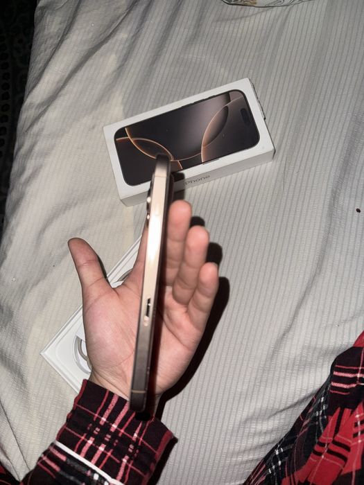 Айфон 16про на запчасть