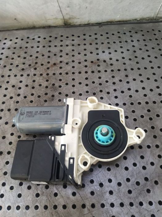 Motoras macara stanga spate vw golf 6 5k 5k0959703c 997755102 7746005902