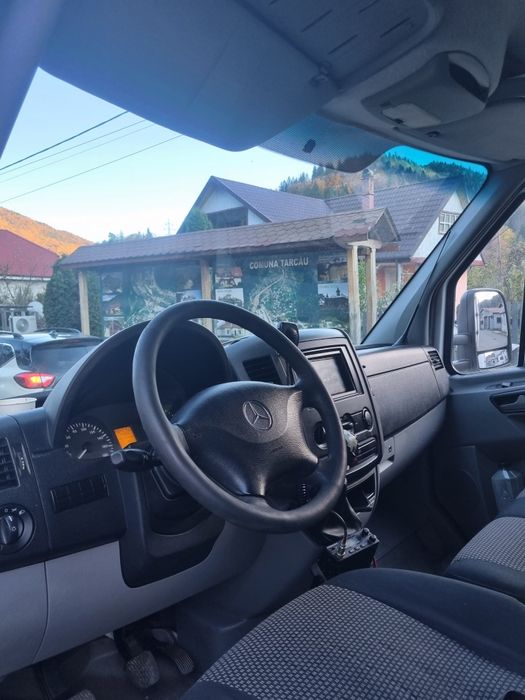 Vând Mercedes sprinter