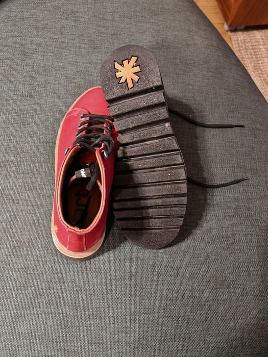 Vand ghete mărimea 36