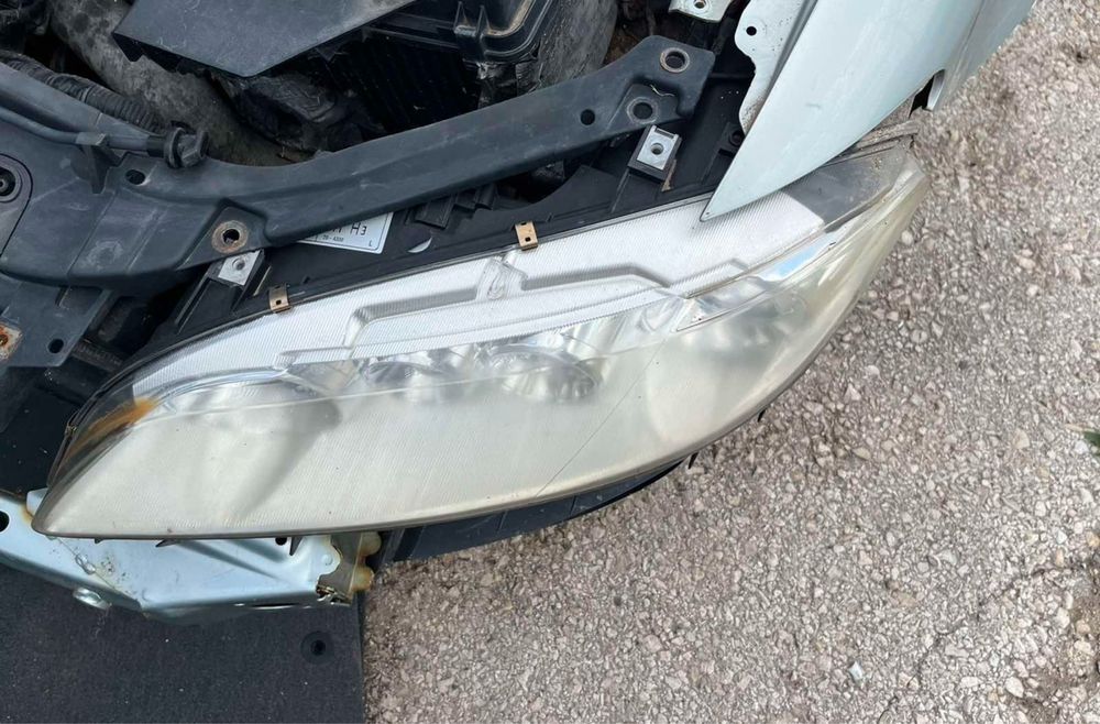 Фарове за Mazda 6 2004година ляв десен цена за брой
