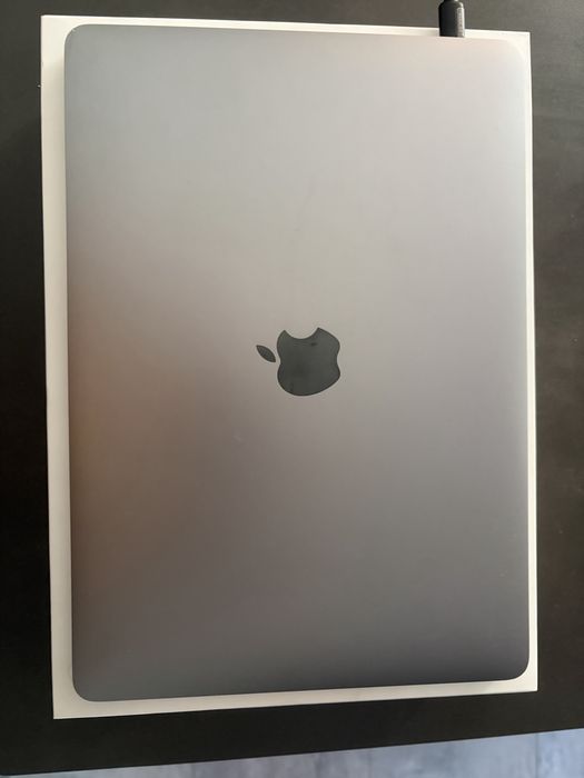 MacBook Pro 13.3” 2019 | Intel i5 | 8GB RAM | 128GB SSD