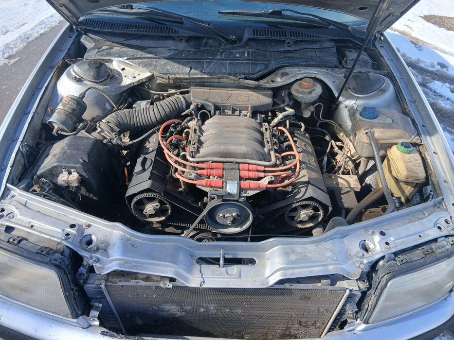 Продаю Ауди с4 2.8