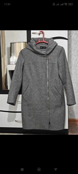 Продам шерстяное пальто
