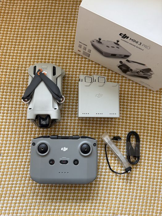 Dronă DJI Mini 3 Pro