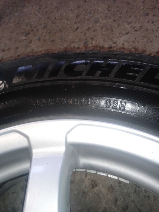 Джанти със гуми цола  за Нисан стават и на мазмазда