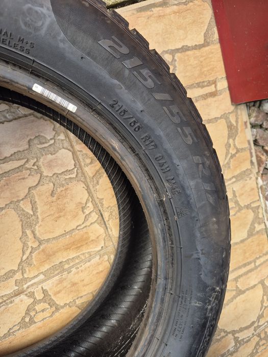 Vând cauciucuri 215/55/17 M+S 2 seturi de Pirelli imp Germania