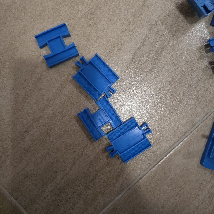 Релси за влакче "Томас и приятели"/Thomas and friends. 119 бройки.