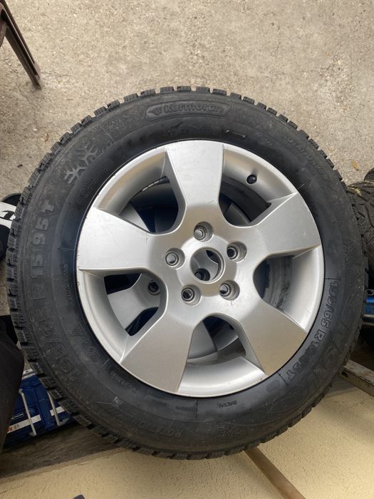 Cauciucuri anvelope noi iarna 195 65 15 iarna jante5x112 15 skoda golf