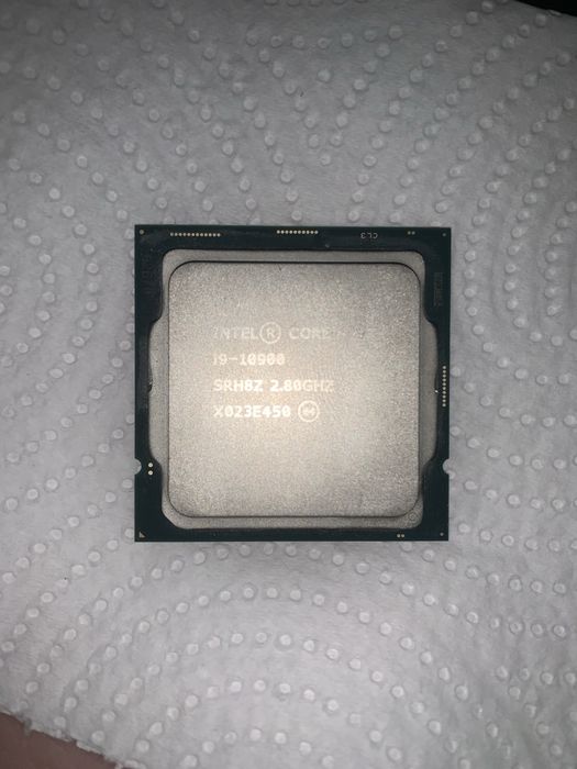 Unitate RAM DDR4 32GB + Procesor CPU I9 10900 NEGOCIABIL
