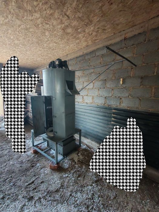 Вспениватель (пенопласта) в рабочем состоянии