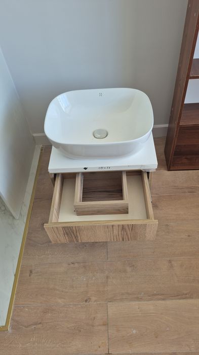 Тумба,раковина,кран