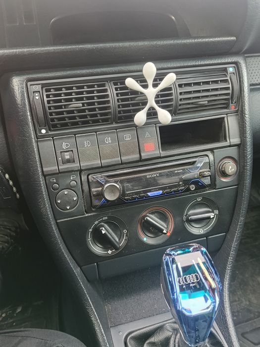 Ауди 100 с 4 моно впрыск