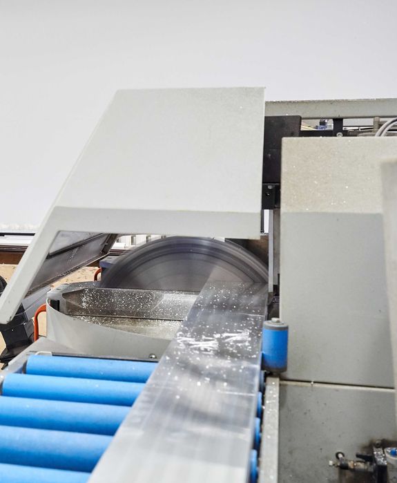 Двухголовочная усорезная пила elumatec DG 244