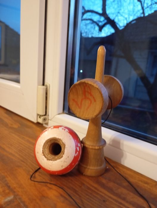 Kendama cu Ken sweets starter și bila antiskid c-circle