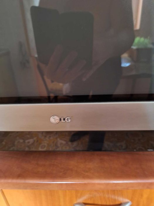 Телевизор LG FLATRON 32 инча