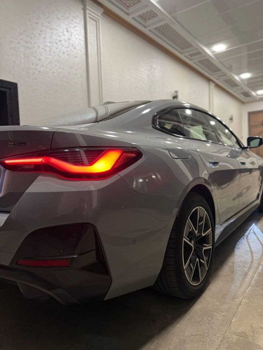 Срочно! BMW i4 eDrive40 2025г ! Без пробега! Нардо Грей! Нотариус!