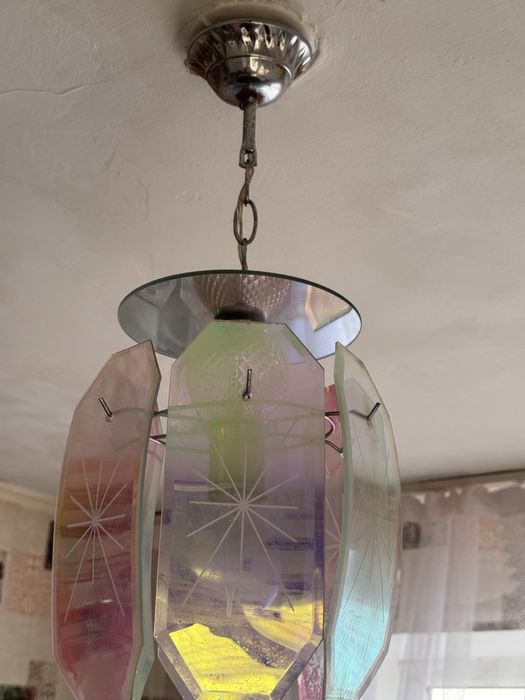 Отдам люстру бесплатно