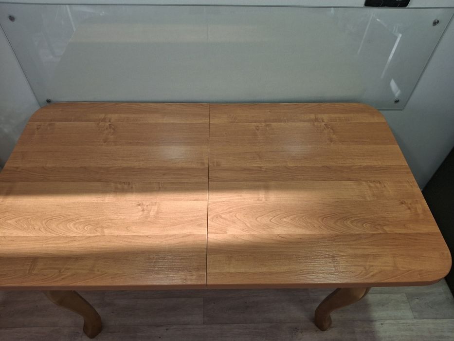 Стол для  гостинной