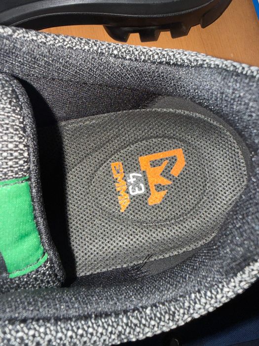 Работни обувки с метални бомбета