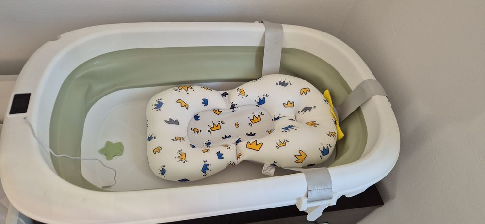 Cadita baie bebelus pliabila cu perna si teemometru