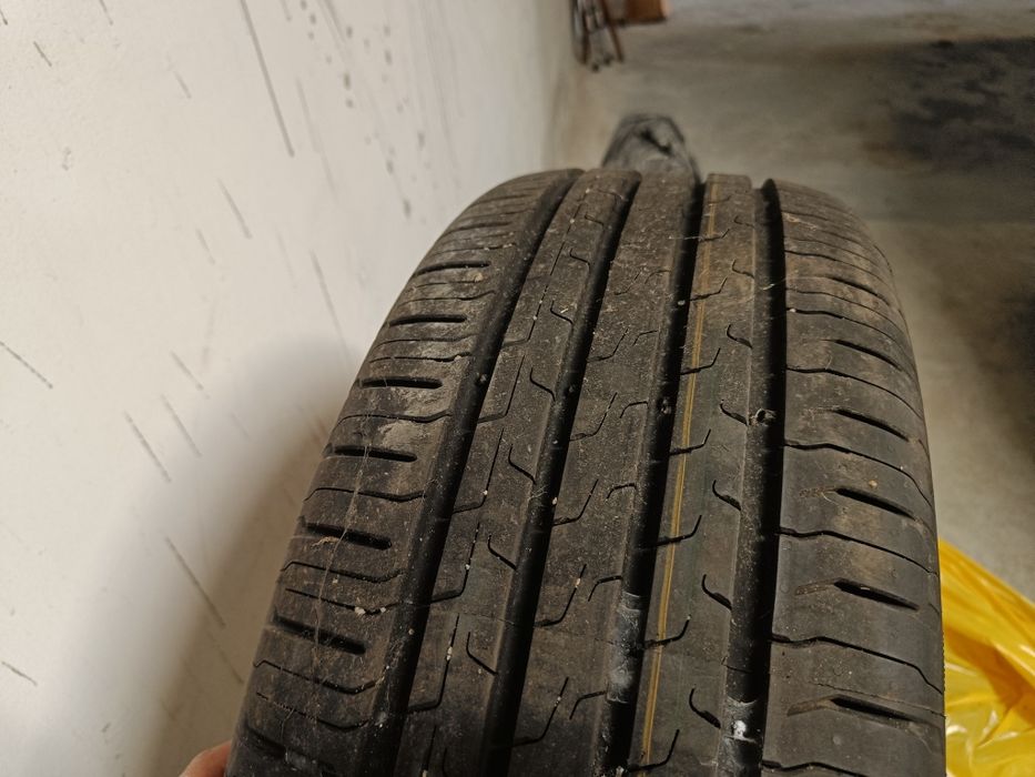 Vând set 4 anvelope vara Continental 225/60 R17