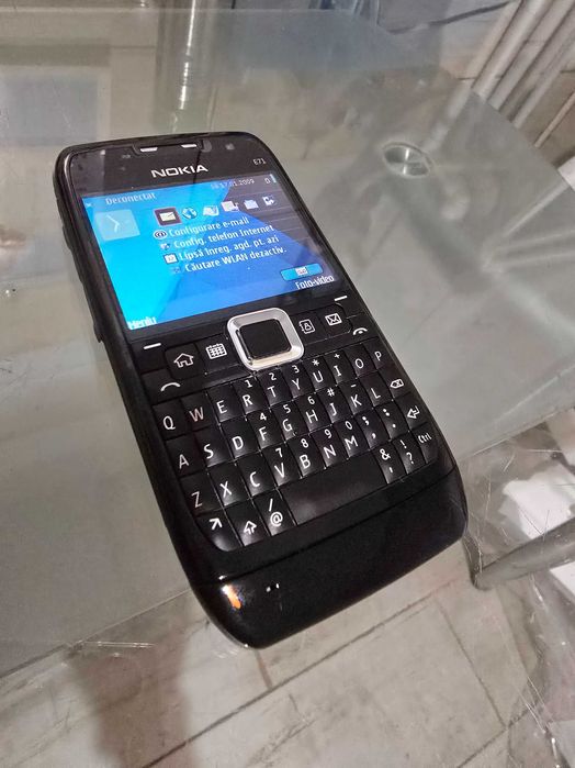 Vand nokia E71, nou, zero minute, necodat,limba romana,cadou,vârstnici