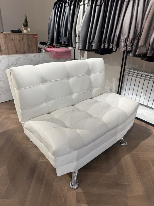 Диван из экокожи