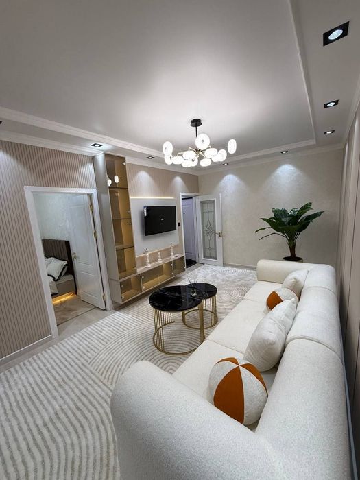 Чиланзар Ц квартал Однокомнатная с евро ремонтом мебелью и техникой