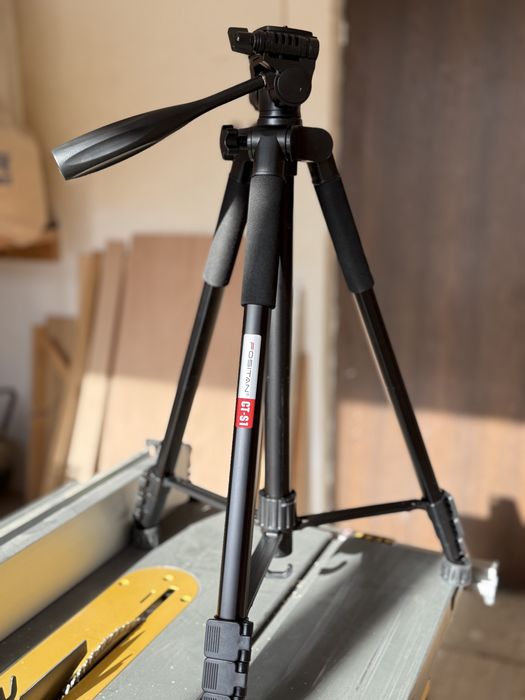 2 Seturi lumini studio! Plus trepied foto-video