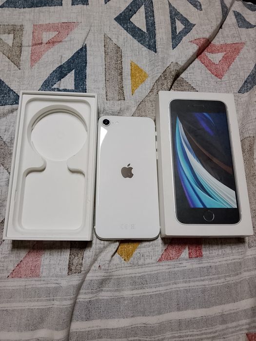 Продам айфон  se 64 gb