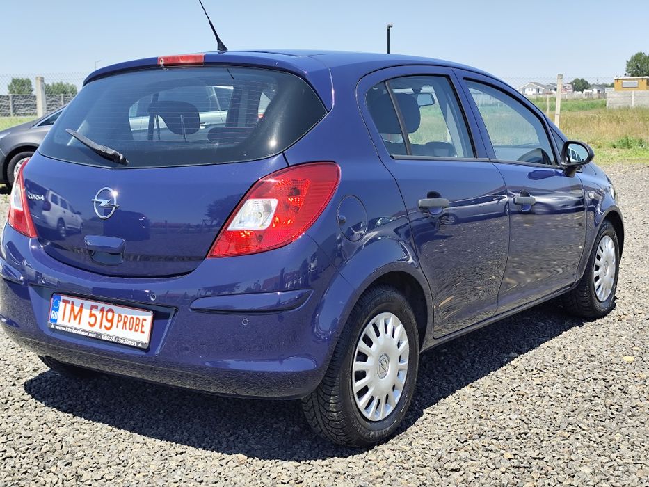 Opel Corsa. Motor 1,2 benzină. An 2009.