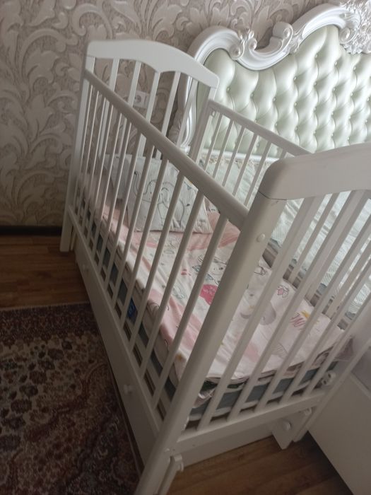 Детская кровать, изготовлена в России.