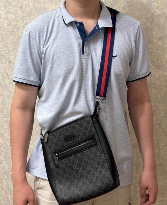 Продаю барсетку.