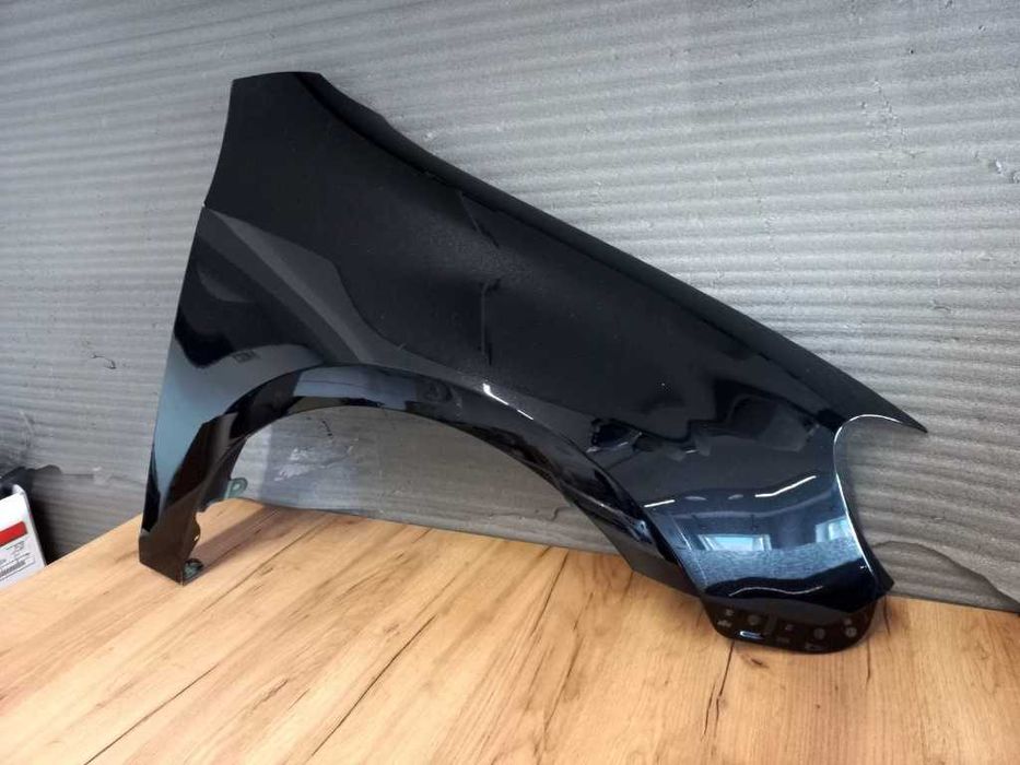 Aripa Fata Dreapta VW Golf 6/VI HatchBack 2008-2013 (LC9X (Negru))
