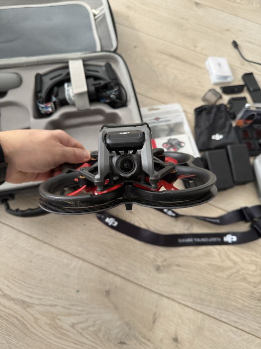 DJI Avata - Fly More Combo + Hard Case + DJI FPV Remote Confroller 2