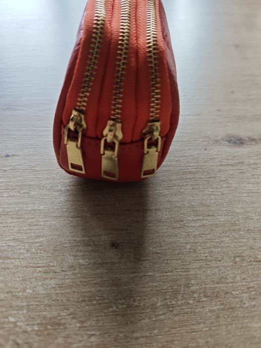 Мини портмонета с три отделения от естествена кожа