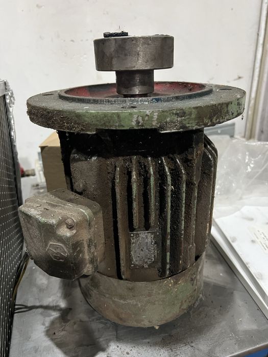 Vand motor trifazic strung SN320