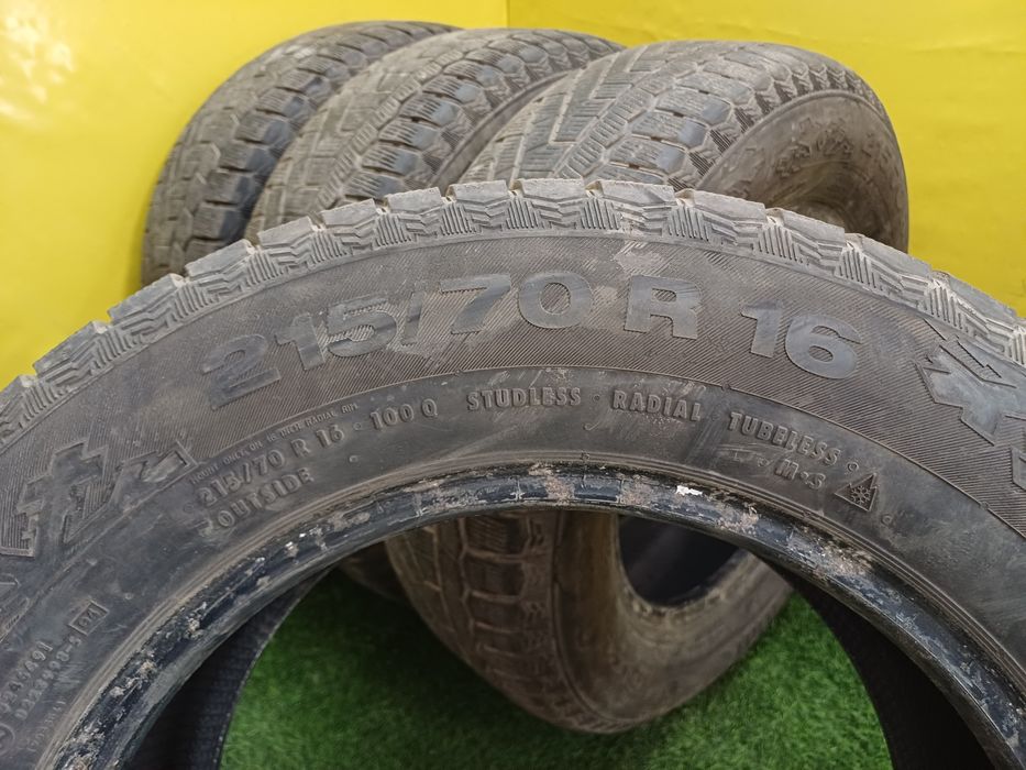 Шины 215/70 R16 Continental комплект.