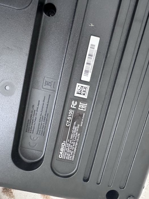 Продается синтезатор Casio