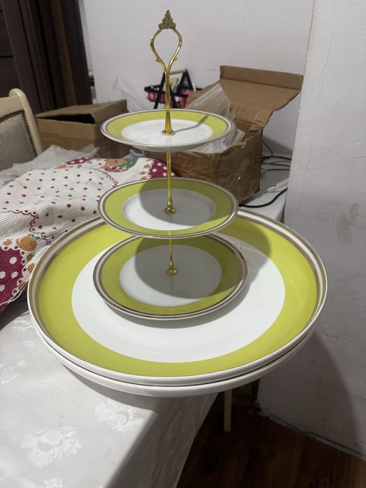 Продам столовый сервиз ОАЭ