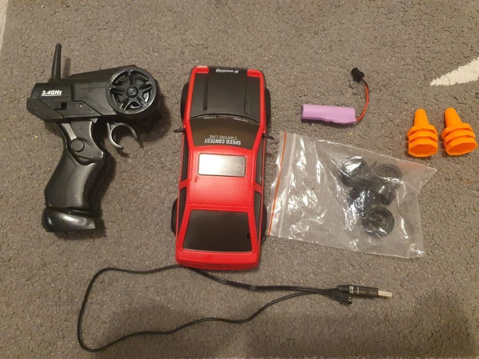 Masina cu telecomanda speciala pt drift