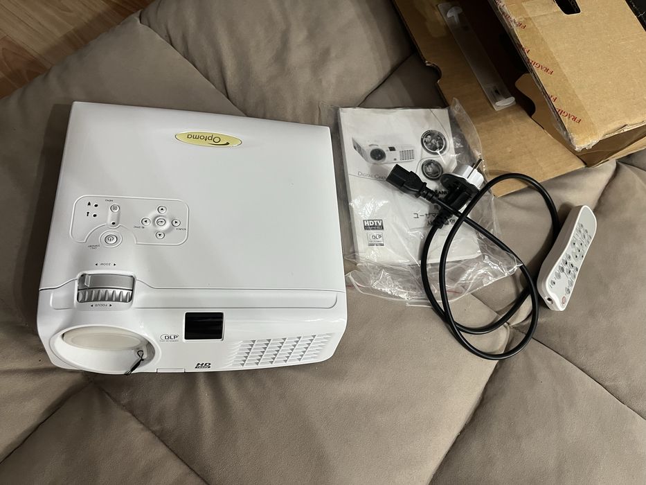 Новый Проектор hd70