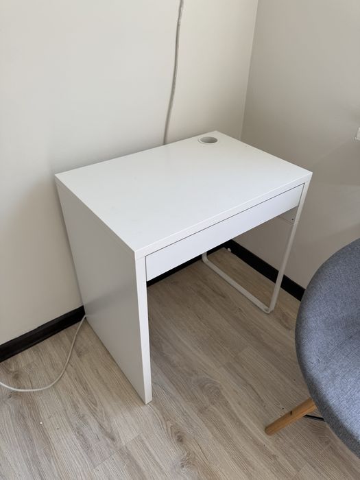 Стол письменный IKEA Микке