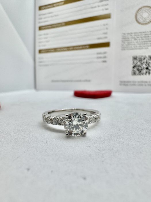 Сребърен пръстен с мойсанит (диамант) 1 карат