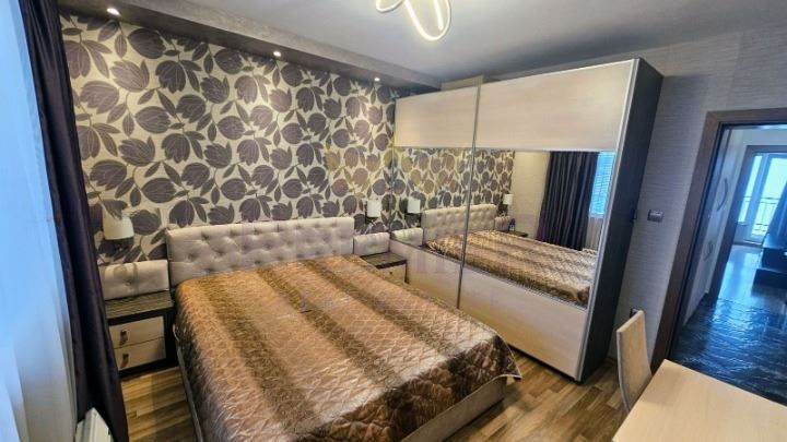 Дава се под наем Тристаен апартамент в Варна, Левски - 95 кв.м за 767 € - Снимка #6